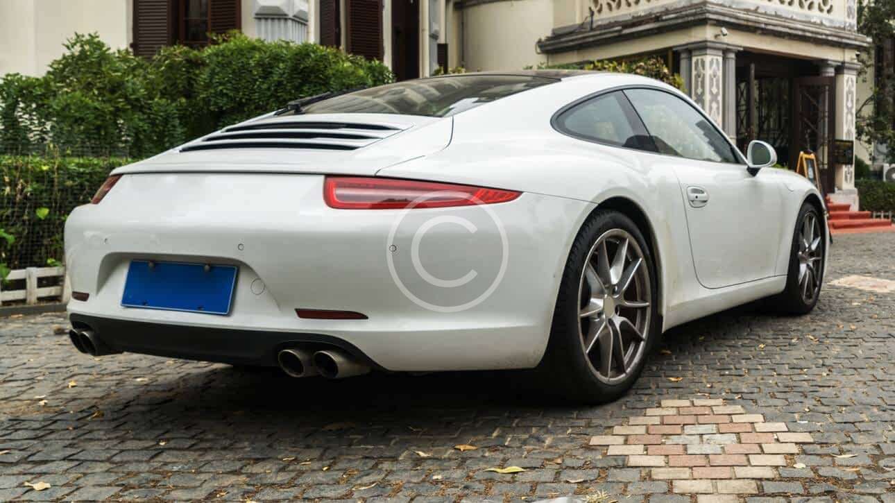 Porsche 911 Carrera